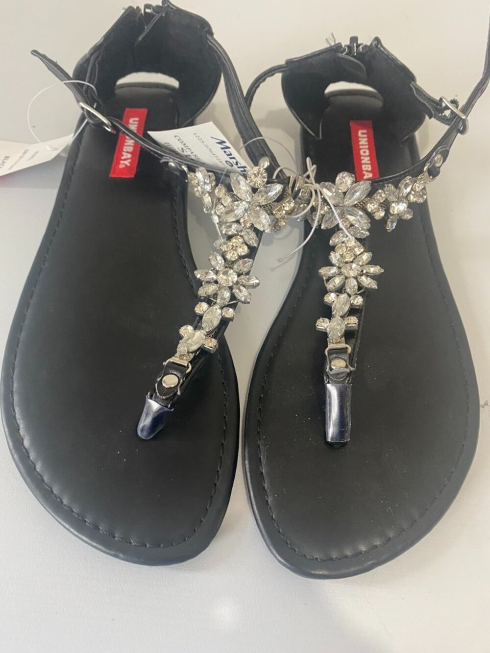 NWT  Unionbay rhinestone sandals
